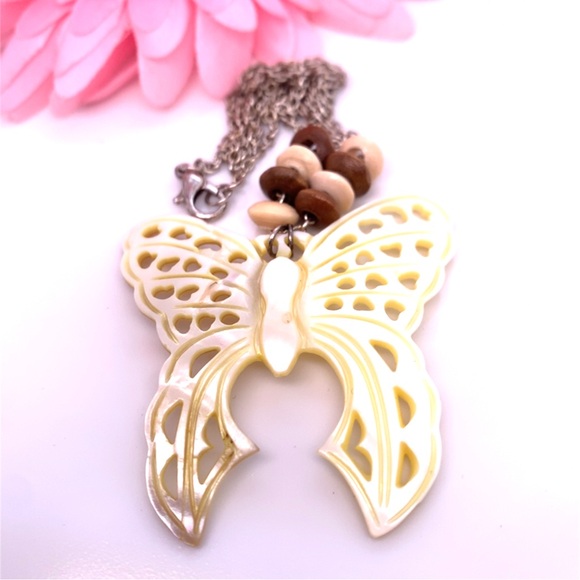 Shell Butterfly Pendant Necklace 22” - Picture 3 of 8